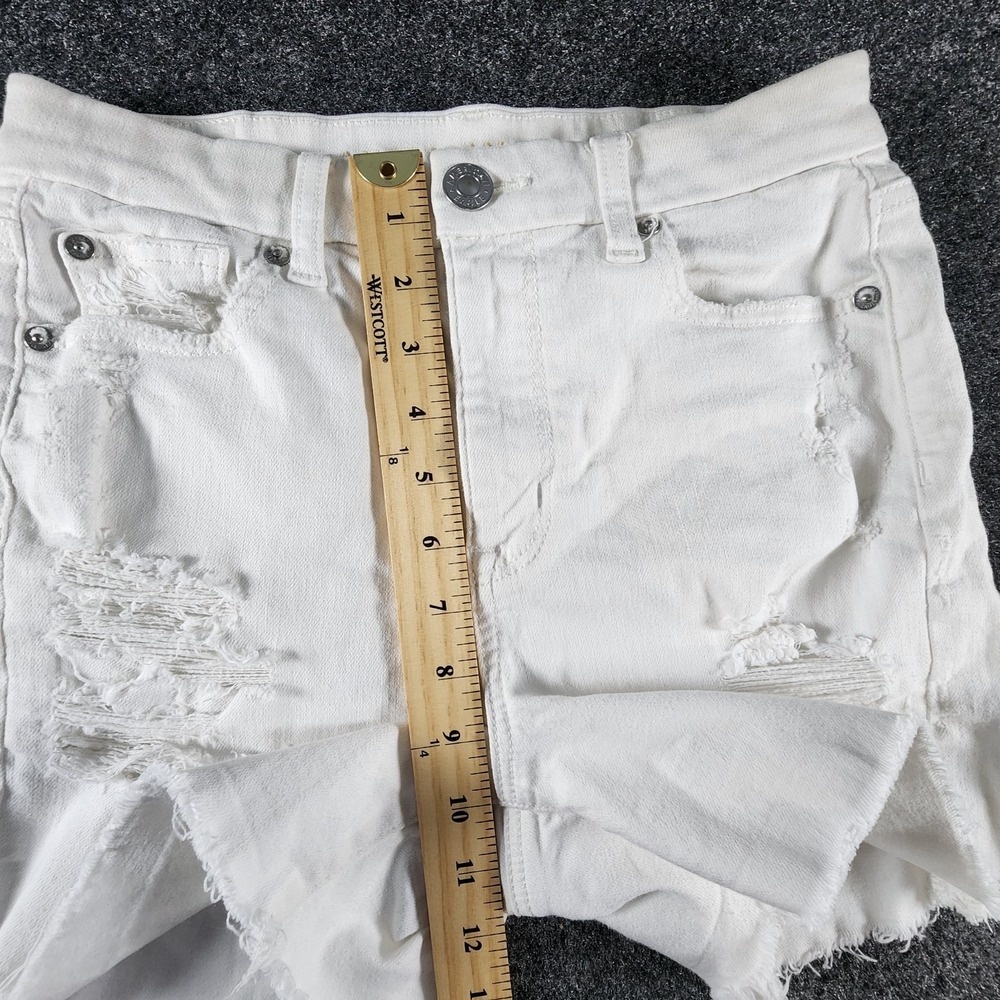 American Eagle Outfitters Women's White‎ Curvy Hi-Rise Shorts Size 4 Distressed - Picture 10 of 10
